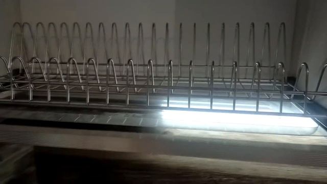 СОВРЕМЕННАЯ, ВМЕСТИТЕЛЬНАЯ И КОМПАКТНАЯ КУХНЯ/кухонный гарнитур в маленькое помещение. смотреть онлайн