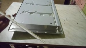 Ремонт подсветки телевизора SAMSUNG UE32ES6100W и других телевизоров из этой же серии.