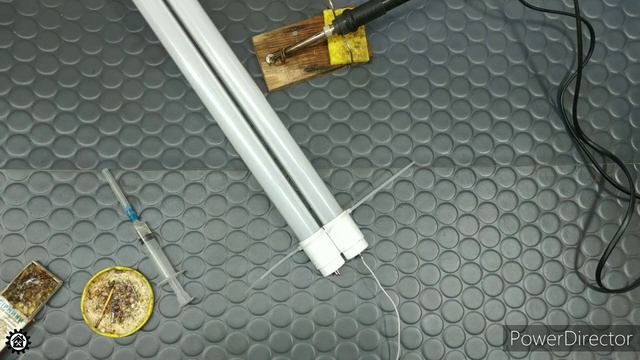 Классная идея из лампы дневного света Цоколь Т8 Самодельная лампа, подсветка в гараж, мастерскую смотреть онлайн