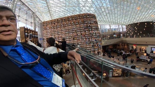 Prof. Arif Herekar, Dr Zaigham Starfield Library in COEX Mall смотреть онлайн