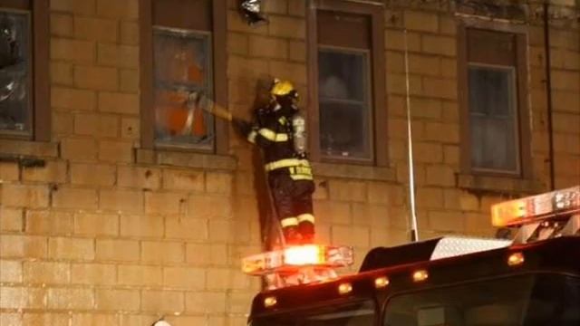 FORD CITY APARTMENT FIRE смотреть онлайн
