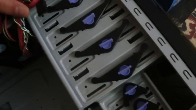 Build a PC: Core i3-2100 Sandy Bridge Build смотреть онлайн