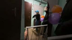 Лучшее поздравление на день рождения/ Идея как поздравить /торт в лицо /подружки в полночь