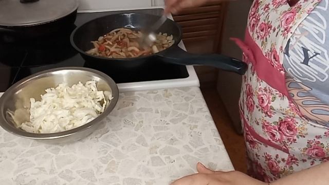 Фунчоза со свининой и овощами?????? смотреть онлайн