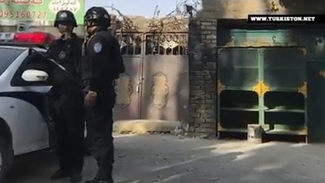 Китайцы заставляет Мусульман кушать свинины смотреть онлайн