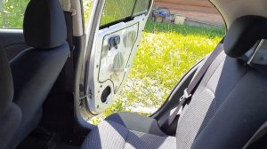 Установка задних колонок Ниссан Марч ч1