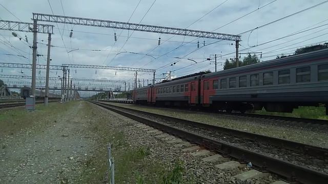 Узуново. Электричка ЭД2Т отправляется в Рязань. 13 июня 2021 смотреть онлайн