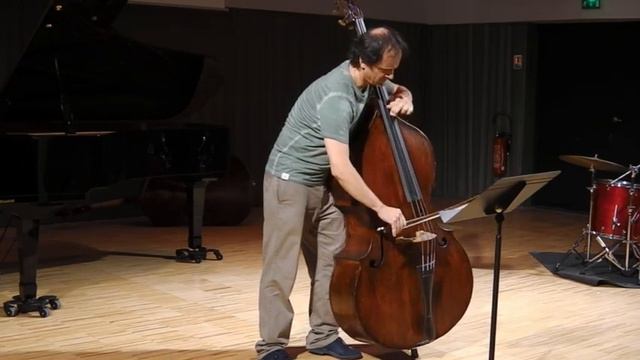 Giuseppe Ettorre plays "Giuseppe Ettorre"/Bernard Salles смотреть онлайн