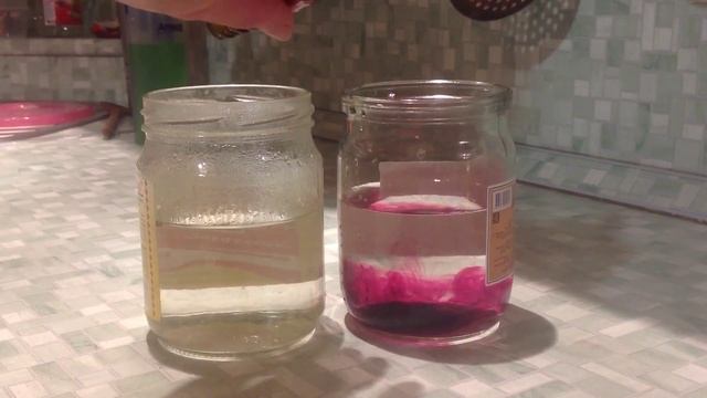 Что будет если марганцовку добавить в холодную и горячую воду??? смотреть онлайн