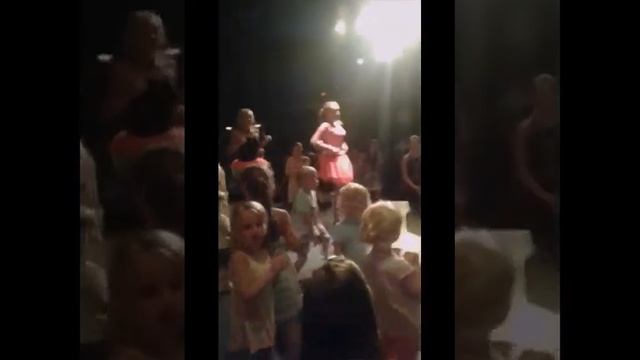 VLOG: Радуга у водопада/ Мини Диско/ Танцы с сестр смотреть онлайн