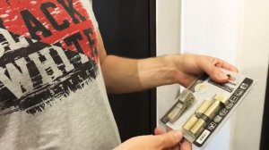 Как поменять замок в двери/ Меняем личинку замка