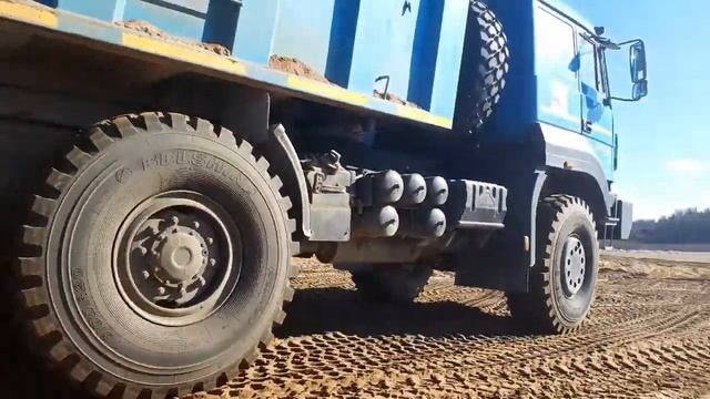 URAL 6370 самосвал 6*6 16 кубо. смотреть онлайн
