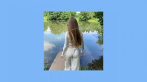 speed up плачу - a.v.g (Оу, вниз плиз я плачу ,Если хочет чупа-чупс , Нужны деньги намучу)