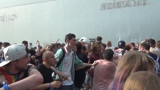 Пионерлагерь Пыльная Радуга - Олигофрен @ Motherland Summer 2018 Москва 21.07.2018 смотреть онлайн