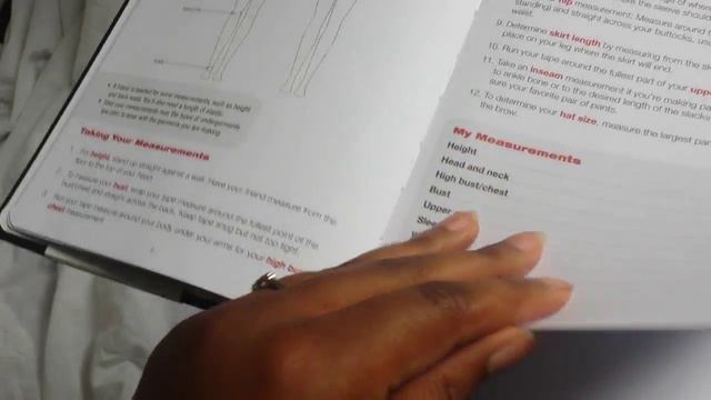 Fashion Design Sketch Book Review & Tour | Fashion Sketchbook смотреть онлайн