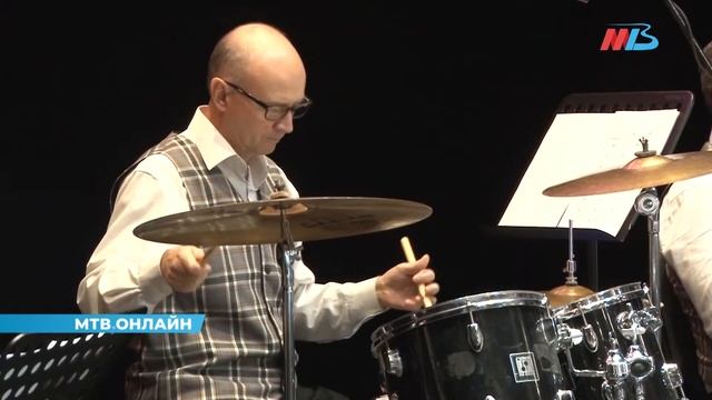 В честь 15-летия волгоградские музыканты приготовили зрителям подарок смотреть онлайн