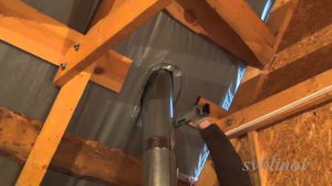 Как устранить течь на крыше возле трубы? Течет крыша что делать? Чем заделать течь в крыше?