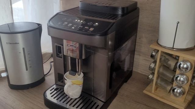 De'Longhi Magnifica Evo cam290.81TBCoffee Test #De'Longhi #Test #latte #mylatte #espresso #coffe смотреть онлайн