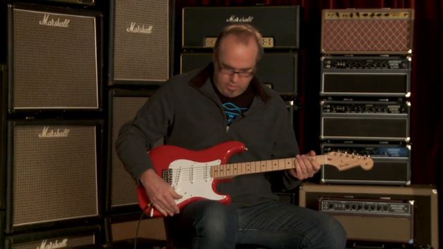 Fender Custom Shop Eric Clapton Signature Stratocaster • SN: CZ517444 смотреть онлайн
