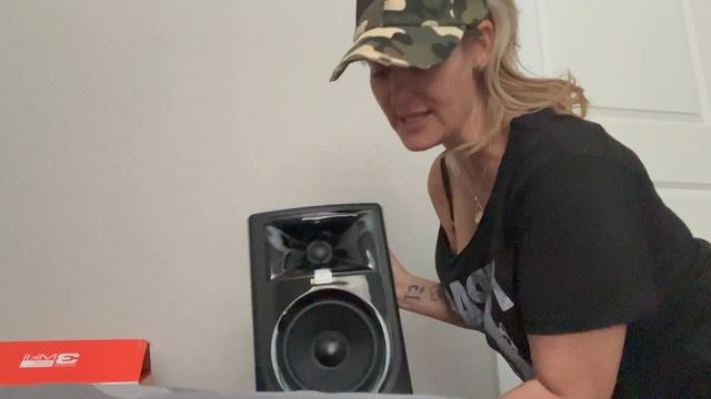 JBL 3 Series MKII Studio Monitor Review by Dina Rae смотреть онлайн