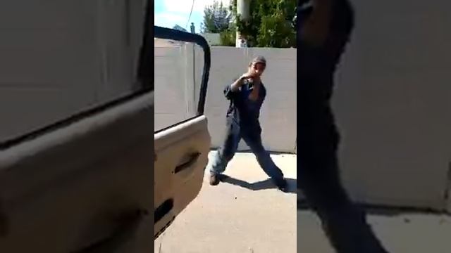 Вот,что делают строители на свободной минутке смотреть онлайн