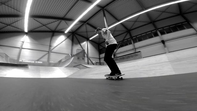 One hour at Halle with Morris and Pascal смотреть онлайн