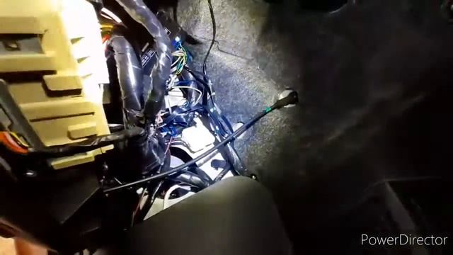 Hyundai Solaris. Дилерская установка сигнализации VS установка в Autocontrol.Pro смотреть онлайн