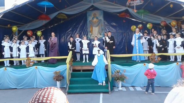 Евочка выступает на празднике присвятой Богородицы. смотреть онлайн