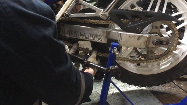 Сальниковая цепь SFR для Honda AX 1 смотреть онлайн