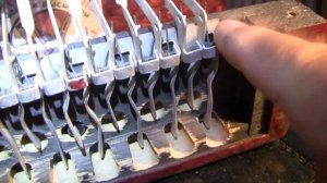 На гармони лопнула пружина... Что делать 002