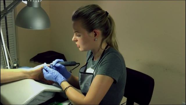 США Простая Америка LIFE #37 Маникюр из Майами (женский выпуск) смотреть онлайн