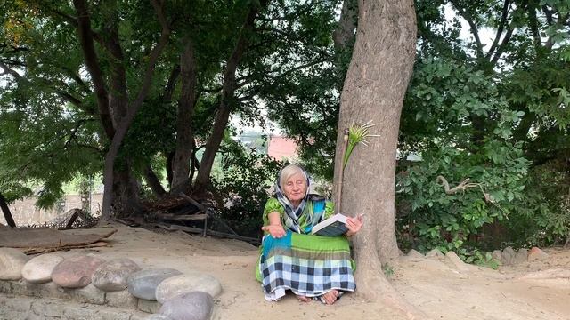 Матушка Сатья о Бхагавад Гите смотреть онлайн