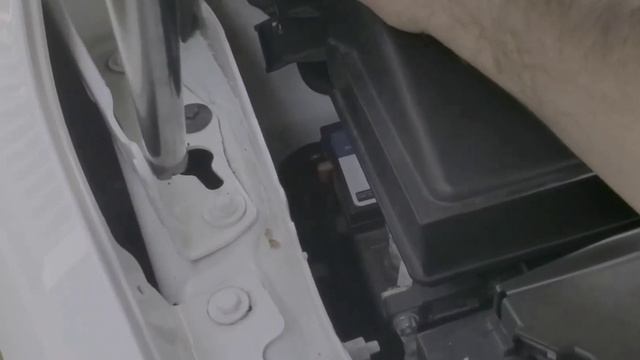 2018 Mercedes GLC300 Cabin Filters Replacement.