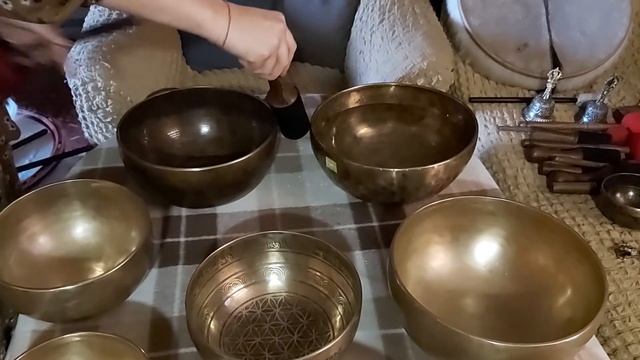 Тибетские Поющие Чаши - Медитация ,, Весна ,, Очищение от негатива и повышения вибраций . смотреть онлайн