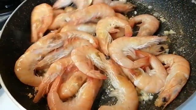 Жареные креветки с чесноком в сливочном масле fried shrimp смотреть онлайн