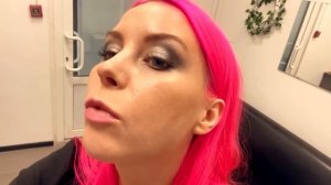 ВЫТОЛКАЛИ В СПИНУ НА УЛИЦУ ПОСЛЕ КРИТИКИ МАКИЯЖА / Треш-обзор салона красоты в Москве