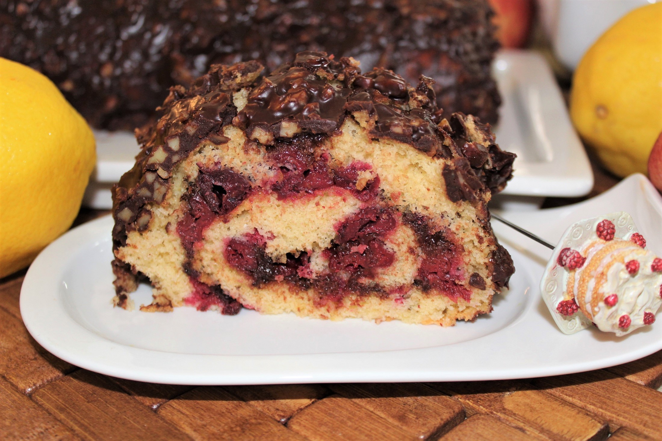 Австрийский вишнёвый рулет