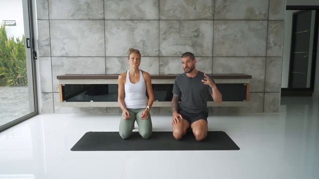 Your First One Handed Arm Balance: Croc & One Handed Peacock Pose Yoga смотреть онлайн