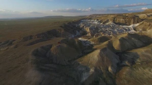 Палеогеновые отложения ручья Узунбас (Мангышлак) и зубы Otodus angustidens / Uzunbas creek sediment