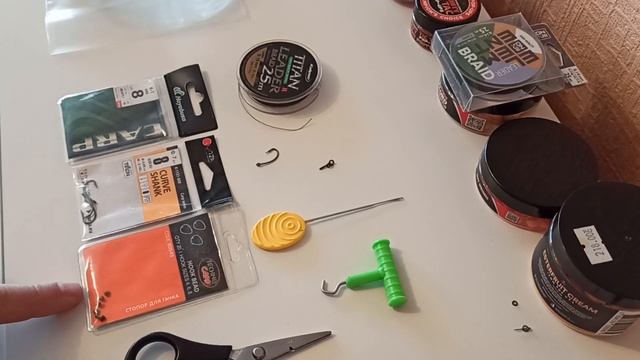 Как связать бюджетный поводок на карпа и амура? Четыре вида  поводков из бюджетных материалов.