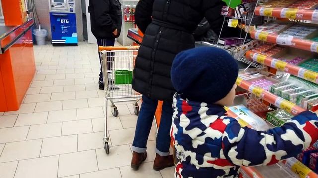 СОФТБОКС СВОИМИ РУКАМИ ВОСКРЕСНЫЙ ВЛОГ ЮЛЬКА В КАДРЕ смотреть онлайн