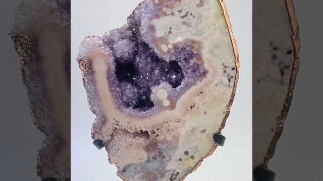 PINK AMETHYST FROM URUGUAY COATED IN COPPER смотреть онлайн