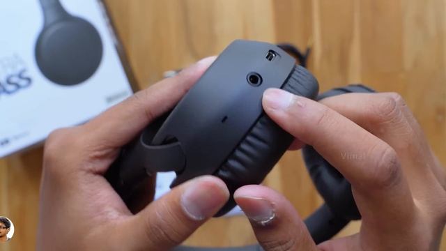 Ultimate Headphones for BASS LOVERS | Sony XB700 EXTRA BASS Review смотреть онлайн