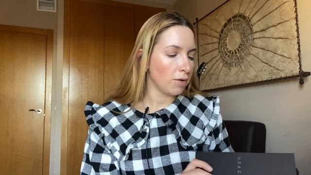 Тональная основа Chanel Les Beiges. Натуральные камни. Палетки Hindash и VB.Яндекс музыка смотреть онлайн