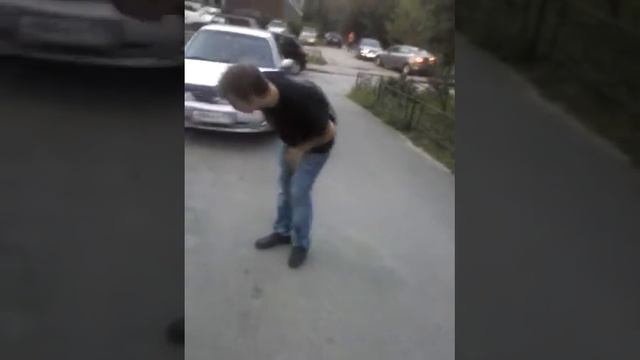 Приключения дебила. Часть 4. Удар по яйцам и рок&рол в конце. Прикол. смотреть онлайн