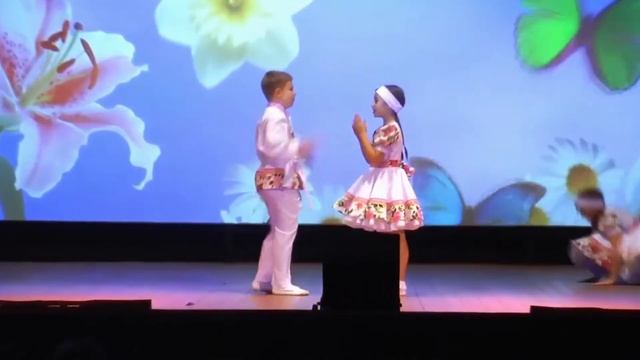 Музыкальная открытка "Пусть осень жизни будет золотой!" смотреть онлайн