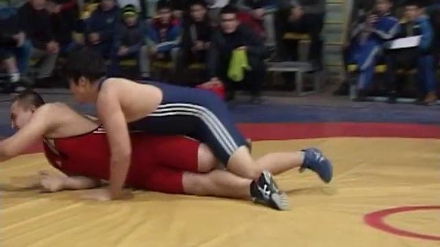 Спорт. Вольная борьба. Эмил Аширалиев-Алтынбек Касимов (Казахстан). Турнир Жанаева 2015 г. смотреть онлайн