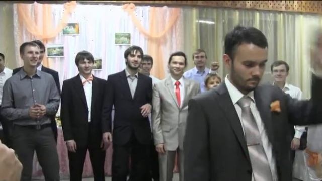 Лови подвязку смотреть онлайн