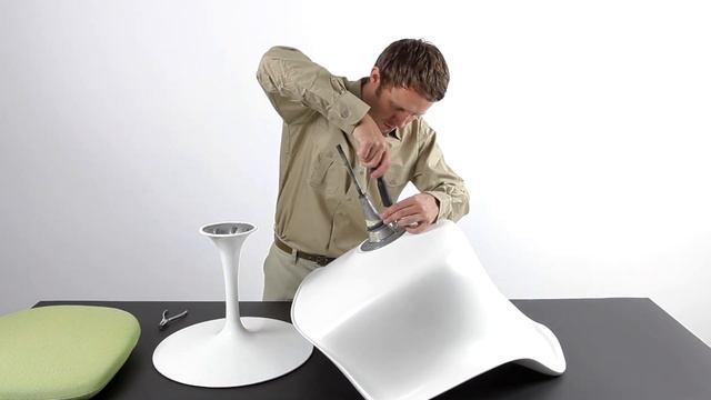 How to disassemble the Eero Saarinen Tulip Chair смотреть онлайн