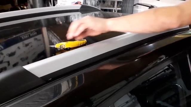 Barra longitudinales universales para Nissan Tiida смотреть онлайн